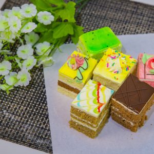 Mini Old School Cake